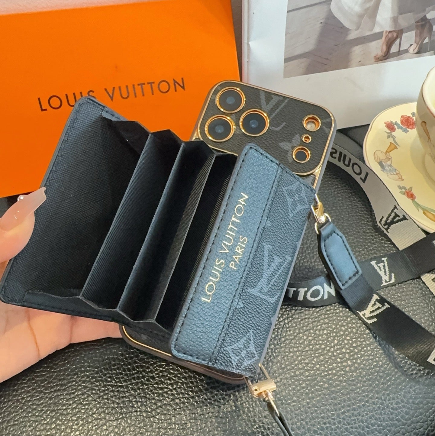 ✨ LV Card Bag / Phone Case – 2 in 1 Luxury Edition ✨