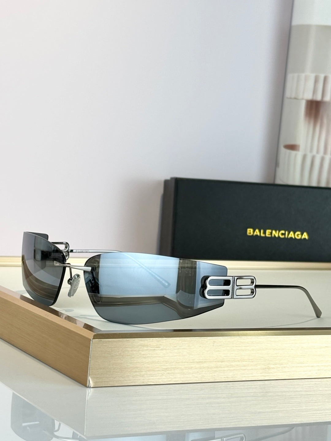 ✨ BALENCIAGA Sunglasses ✨ 🖤 Model: BB0484S