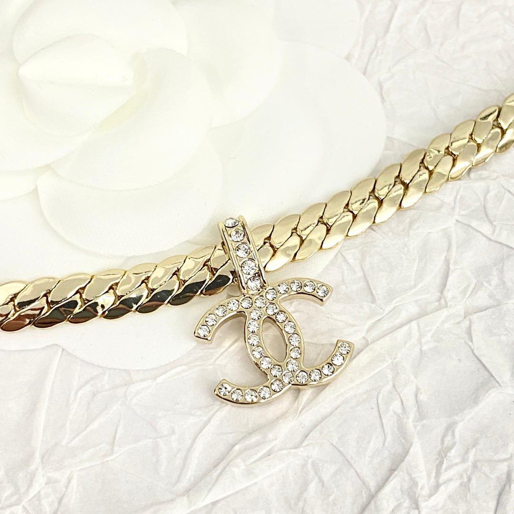✨Chanel-inspired gold necklace✨