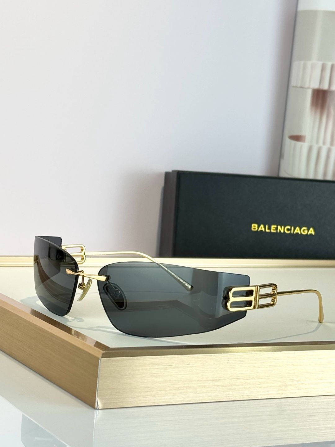✨ BALENCIAGA Sunglasses ✨ 🖤 Model: BB0484S