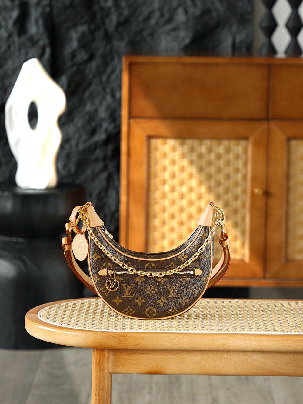 Louis Vuitton Loop Moon Bag M81098 ✨