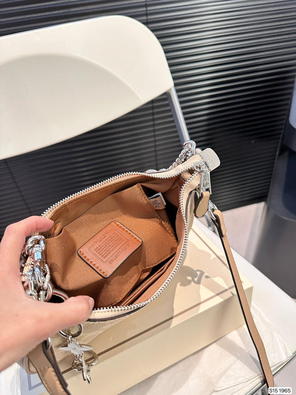 COACH Underarm Bag (Milk Tea Color) ✨