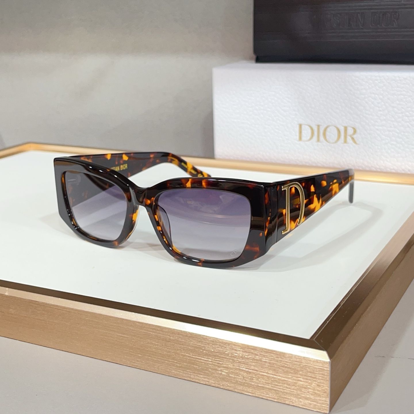 DIO* Dior 🕶️ MODELCD  Diamond SF