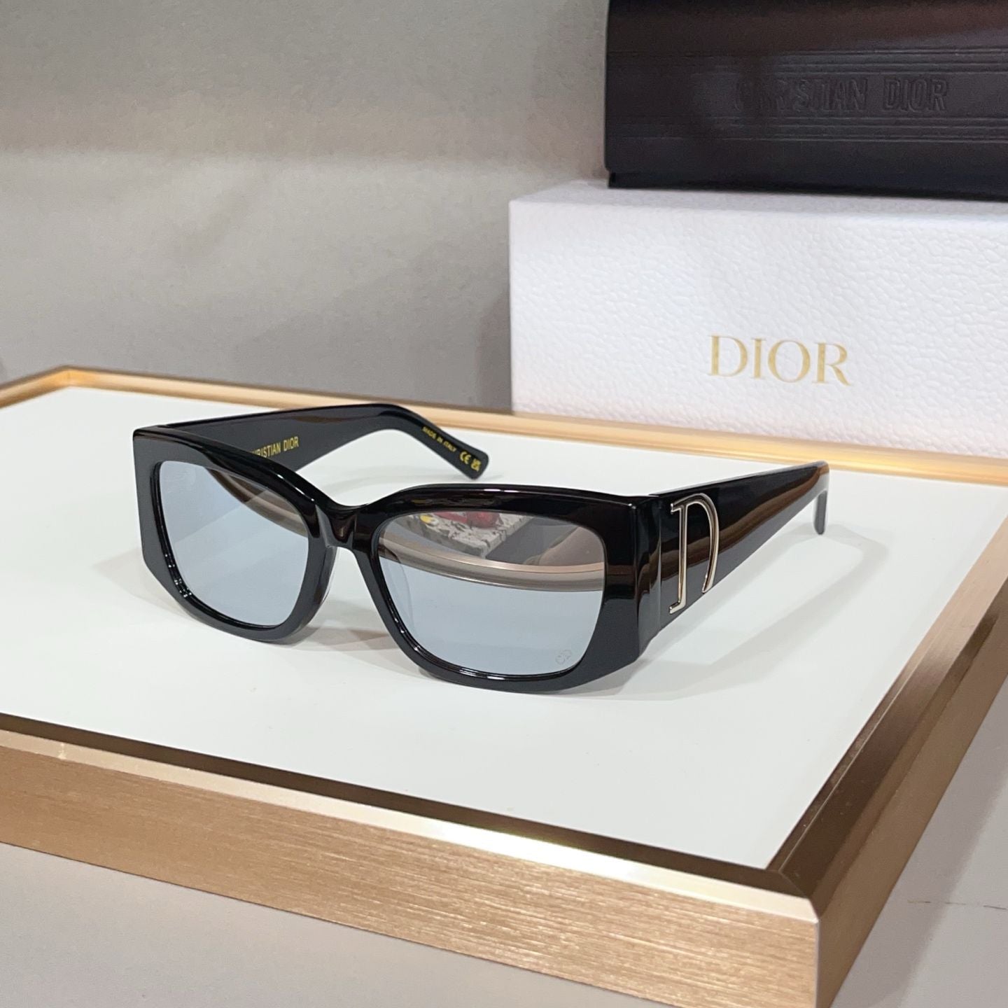 DIO* Dior 🕶️ MODELCD  Diamond SF