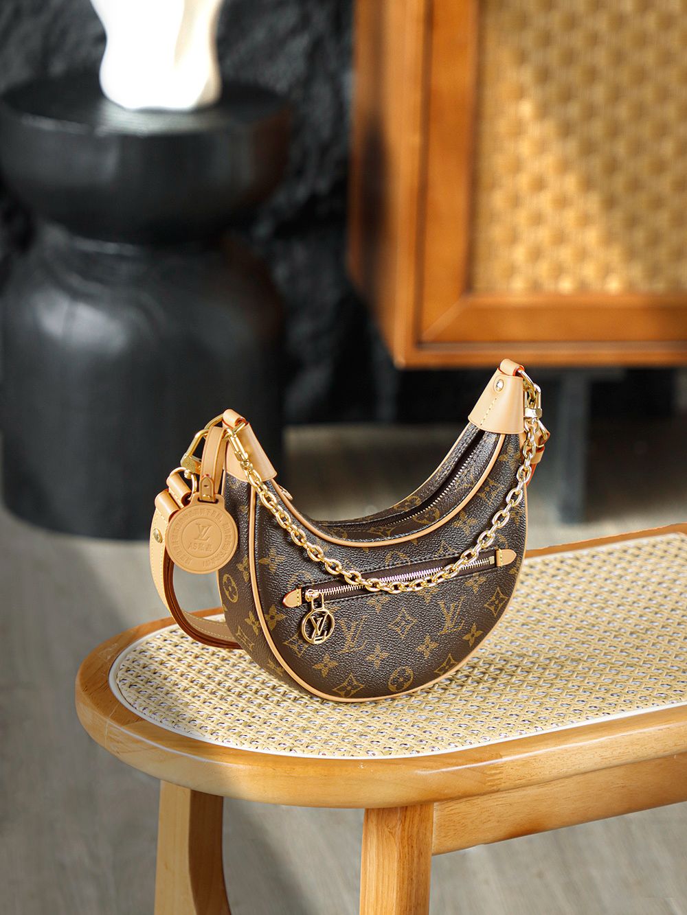 Louis Vuitton Loop Moon Bag M81098 ✨
