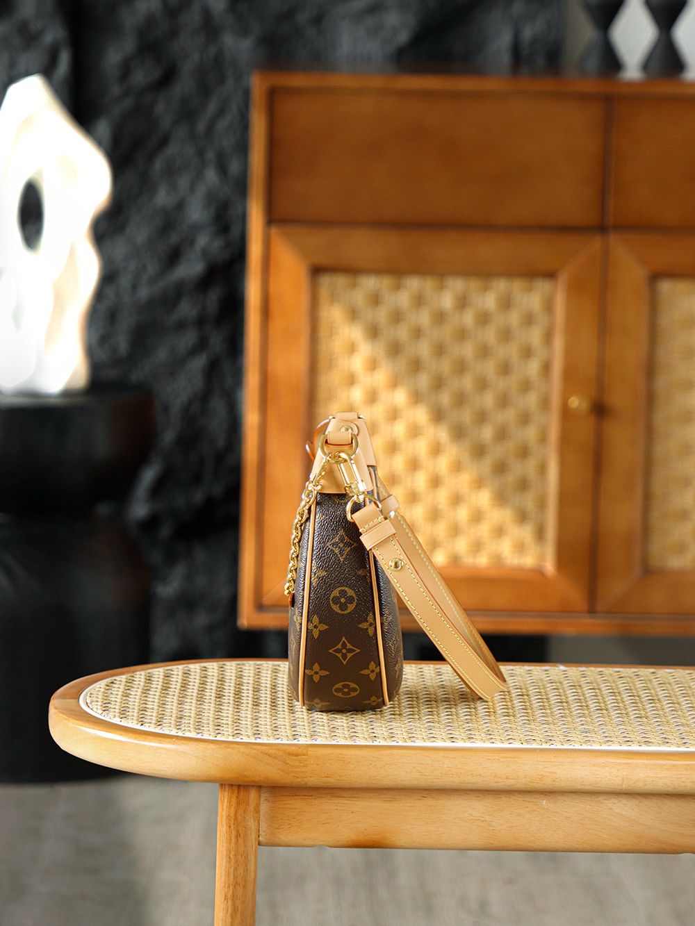 Louis Vuitton Loop Moon Bag M81098 ✨