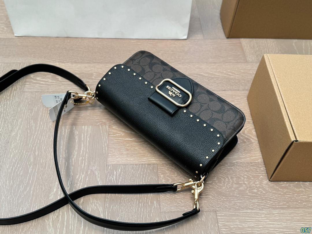COACH Baguette Shoulder Bag ✨