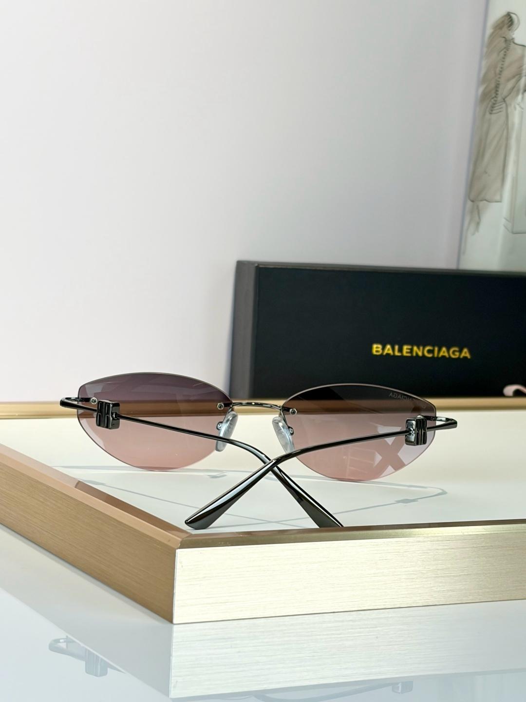 BALENCIAGA Sunglasses ✨ 🖤 Model: BB0508S