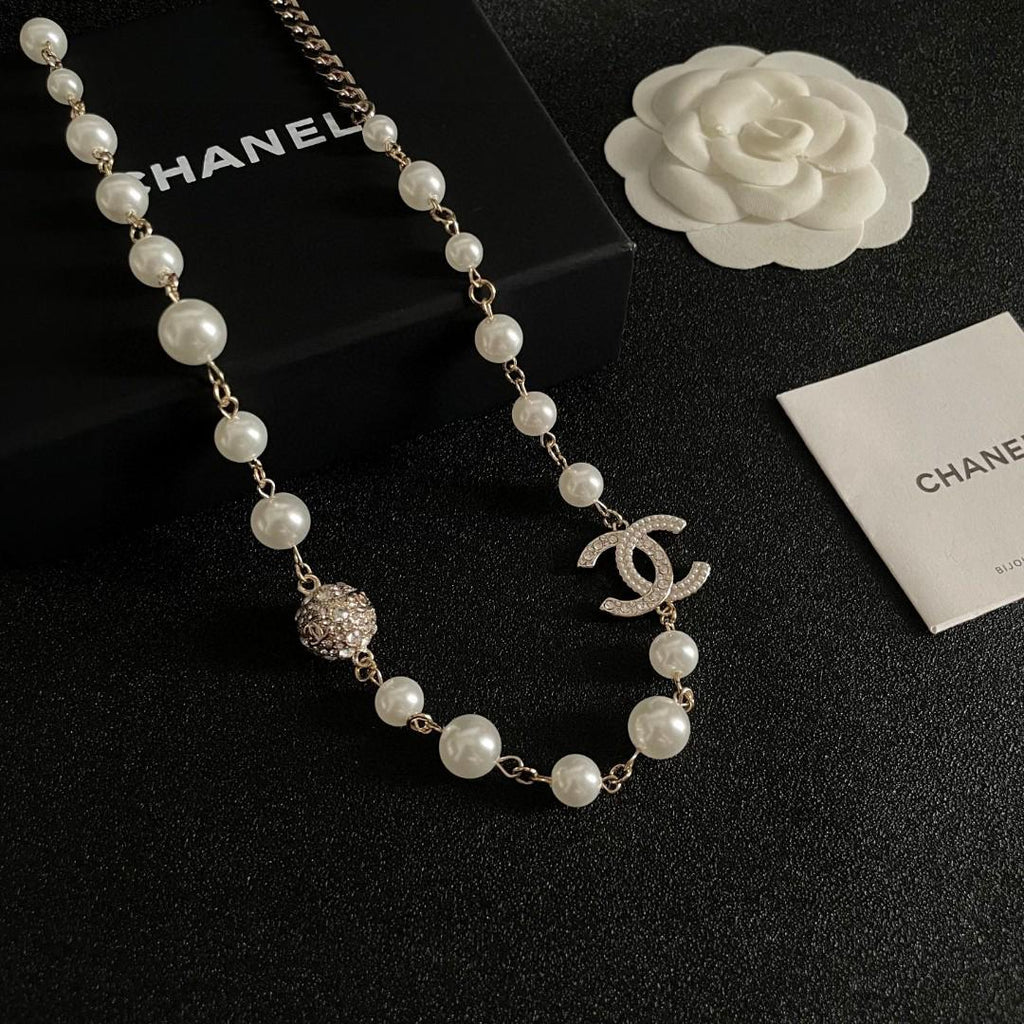 ✨ Chanel vintage necklace