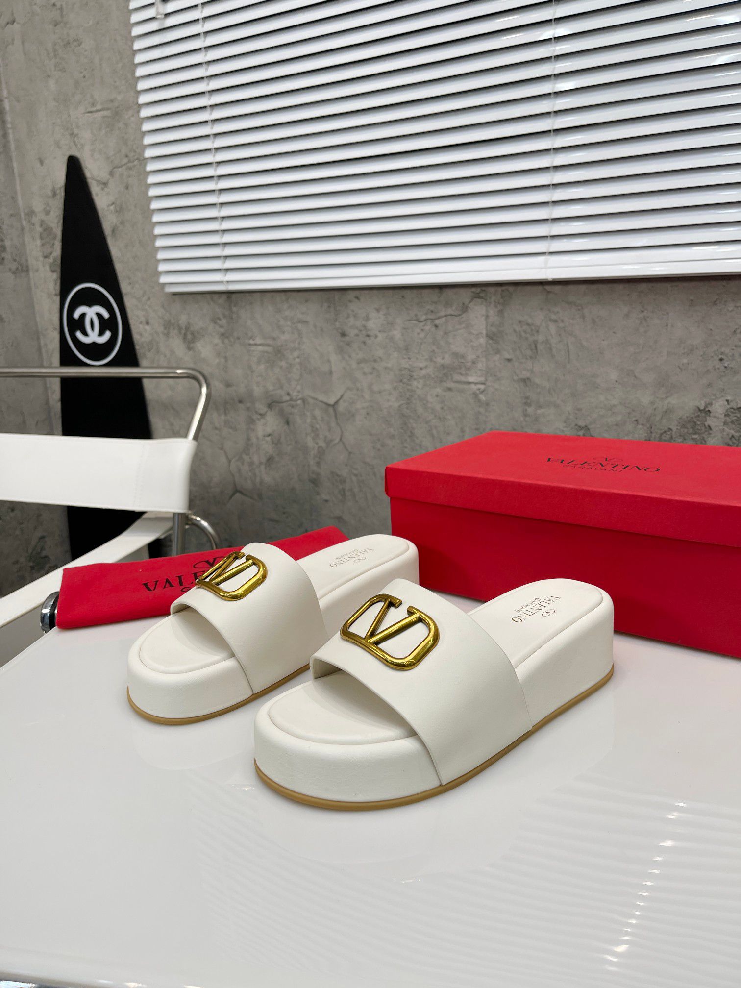 Valentino Garavani Rivet Platform Slippers ✨