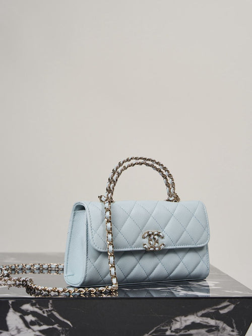 Brand new arrival 🆕𝗖𝗵𝗮𝗻𝗲𝗹 𝟮𝟱𝘀 Summer/ blue