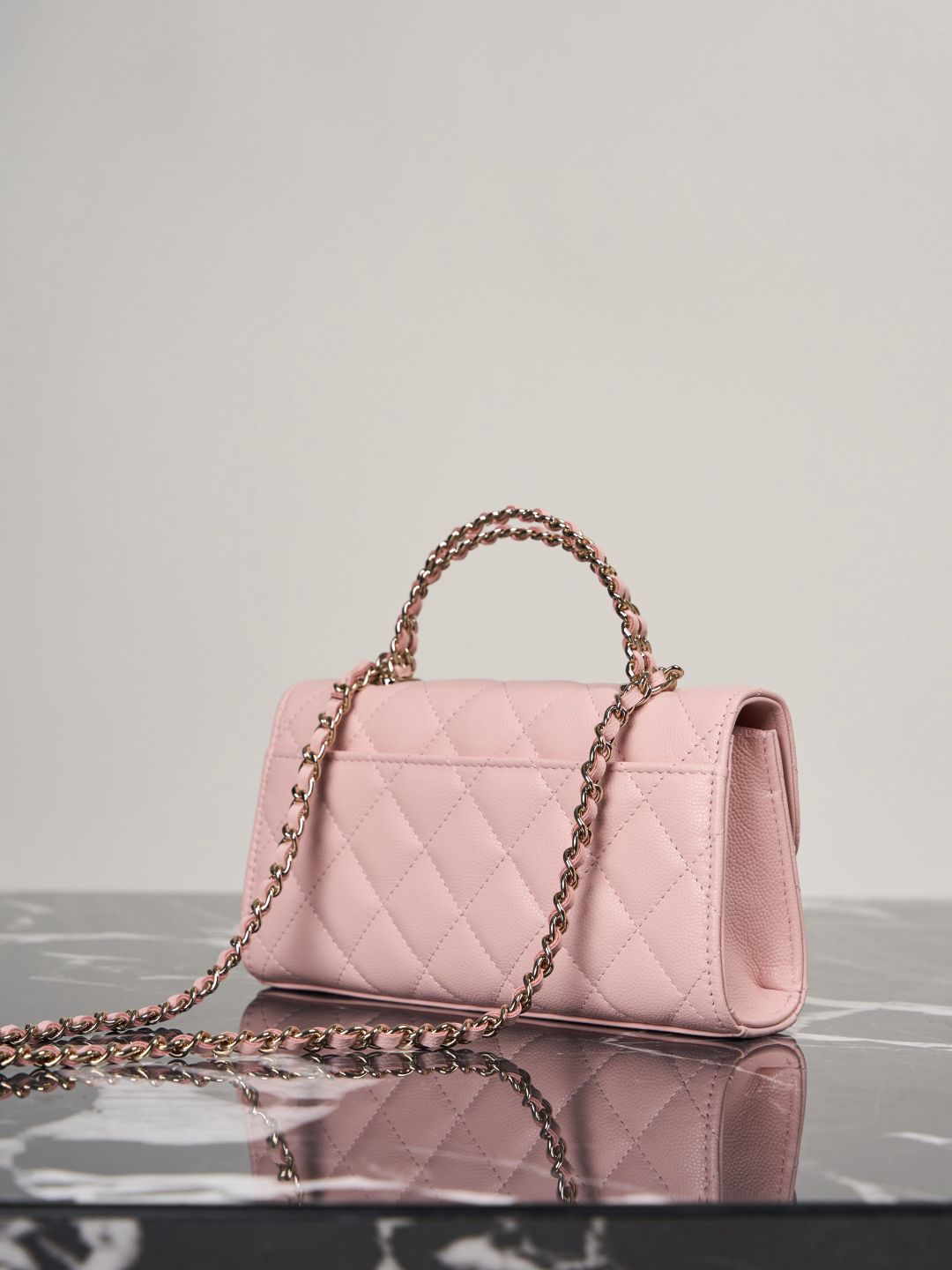 Brand new arrival 🆕𝗖𝗵𝗮𝗻𝗲𝗹 𝟮𝟱𝘀 Spring/Summer